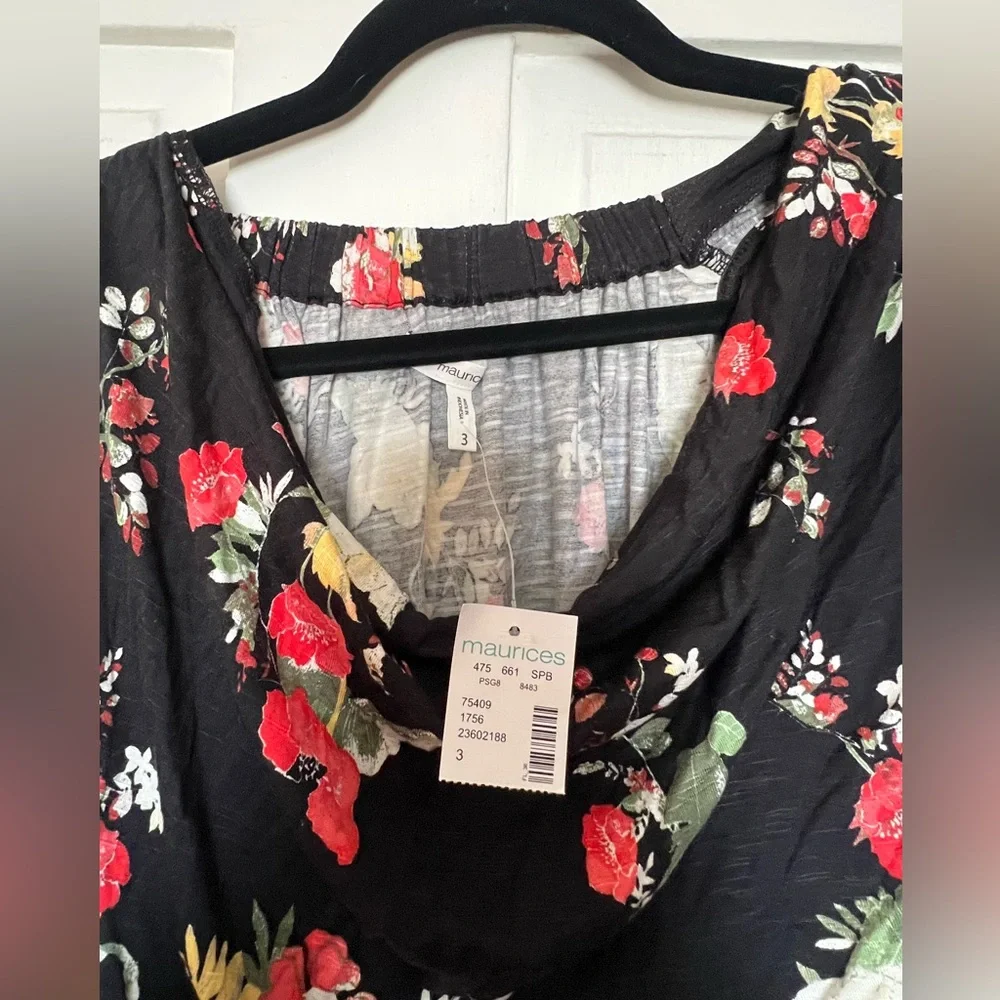 Black Spring top - Picture 2 of 3